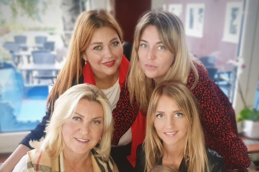 Ćerke Merime Njegomir sa setom o pevačici: Najlepše uspomene smo napravile u Skadarliji