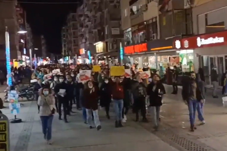 Turska policija razbila protest građana: Tražena ostavka Erdogana