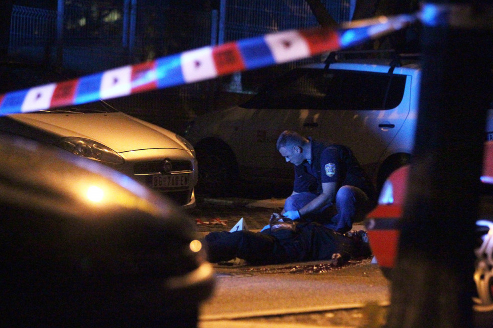 Ubistvo u Rakovici! Telo mlađeg muškarca nađeno posle ponoći