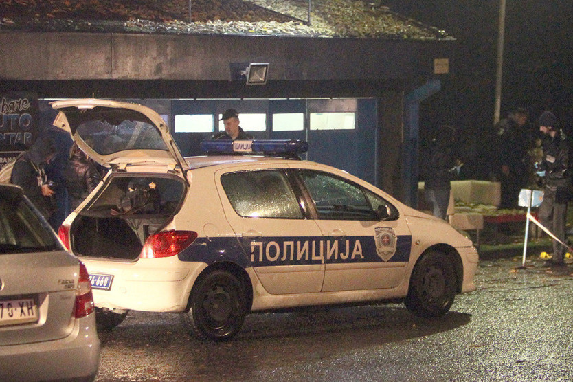Preminuo tinejdžer koji je skočio sa četvrtog sprata zgrade u Rakovici