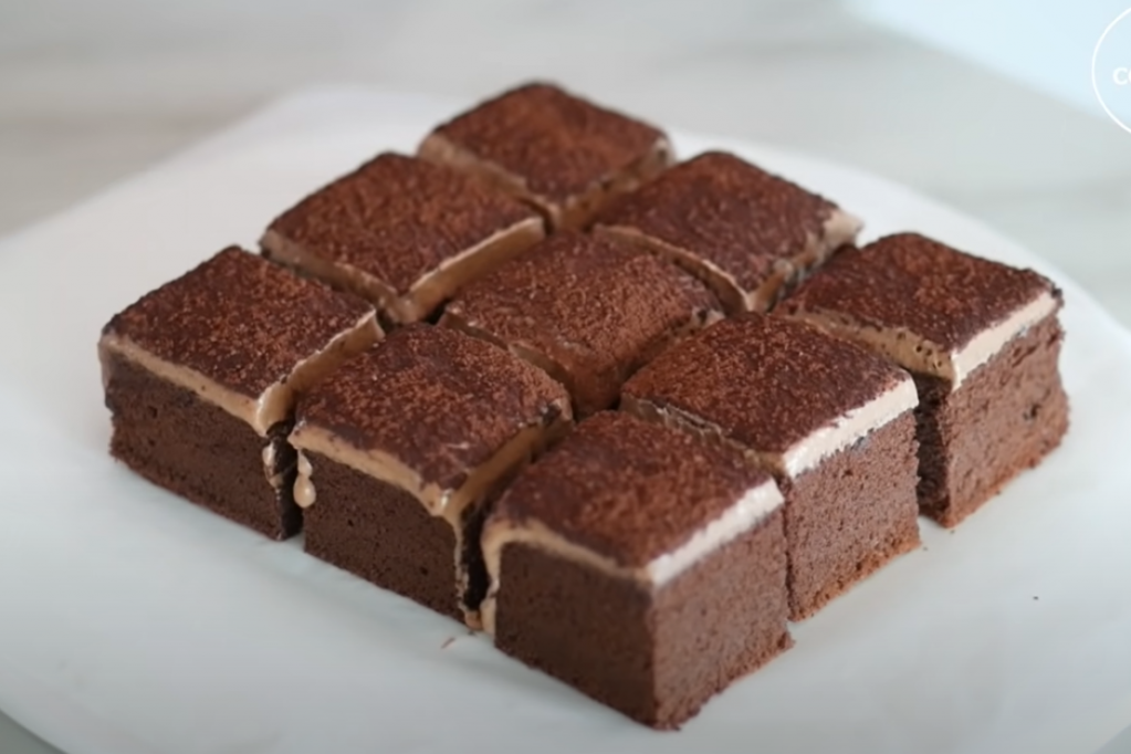 Recept dana: Neodoljive čokoladne kocke - sitni kolači koje možete da služite u svim prilikama