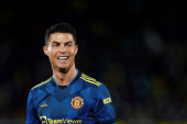 Ronaldo oteo telefon iz ruke navijača i zgazio ga, a sada se izvinjava za svoje divljaštvo (VIDEO)