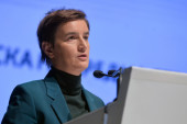 Brnabić o blokadi saobraćajnica i napadima na policiju: Neviđena destrukcija i fašizam