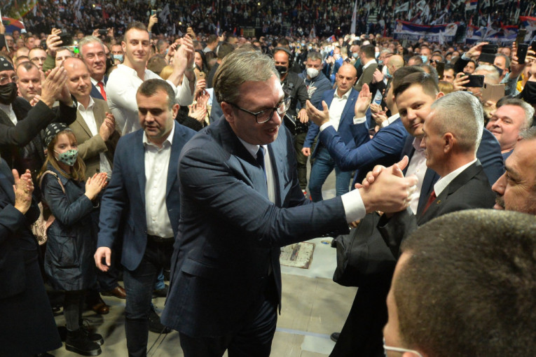 Predsednik Vučić poručio: "Vodiću SNS na sledeće izbore, a onda je vreme za neke druge, mlađe ljude"