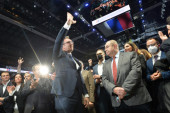 Vučić na svečanoj akademiji SNS: Rušite me kako hoćete i koliko hoćete, ali Srbija to nikome neće dozvoliti (FOTO/VIDEO)
