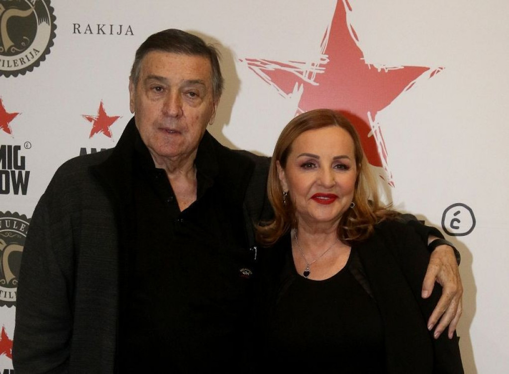 Kada je ozvaničio vezu sa Bekutom, Mrka je bio presrećan i ushićen: Ovo je moja devojka, samo nas slikajte!