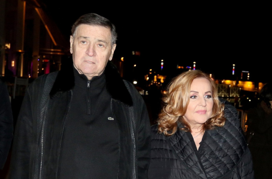 Nedelja usred srede: Srbija odgovara na jedno pitanje, blokade puteva i nasilje, oproštaj od Mrkonjića