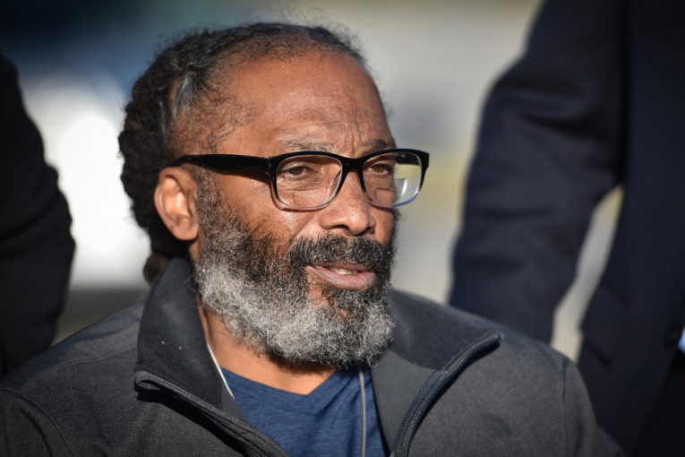 Nevin proveo 43 godine u zatvoru, a sada su za njega skupili više od milion dolara: Ovako se privikava na novi život (VIDEO)