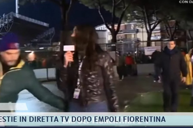 Skandal u Italiji! Uhvatio novinarku tokom živog uključenja, ali neće se dobro provesti (VIDEO)