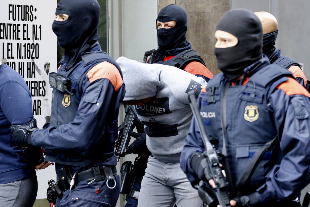 Španska policija uhapsila Hrvata: Muškarac "pao" na benzinskoj pumpi sa ogromnom količinom heroina