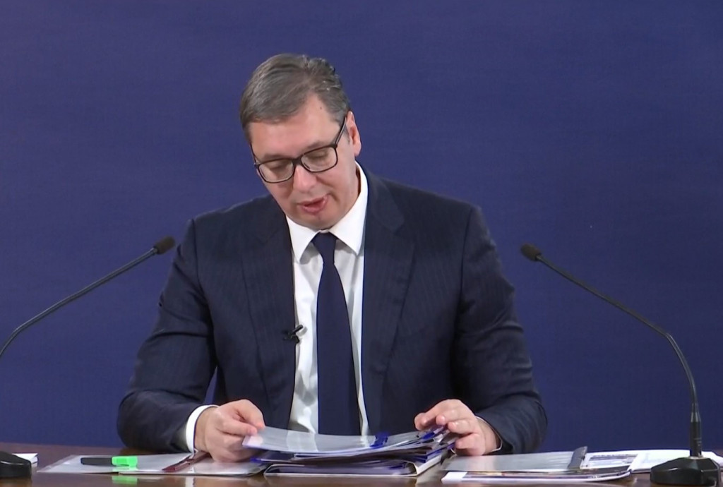 Predsednik pokazao ključni dokument o Rio Tintu, i poručio da ulica nikada neće voditi politiku Srbije (FOTO/VIDEO)