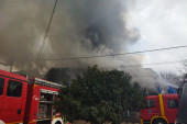 Traga se za dve nestale osobe nakon požara u Obrenovcu!