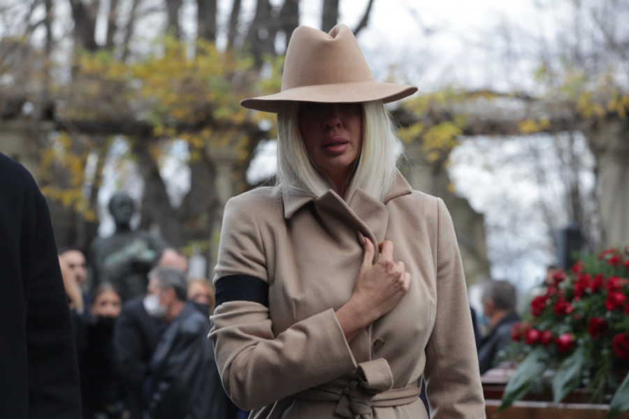 Tresla se, osetila sam veliku bol! Karleuša o tužnom susretu sa Bekutom: Treba da bude ponosna što ga je imala