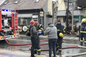 Pljeskavica i kafa za neustrašive vatrogasce: 24sedam u Obrenovcu, dan posle stravičnog požara (FOTO/VIDEO)