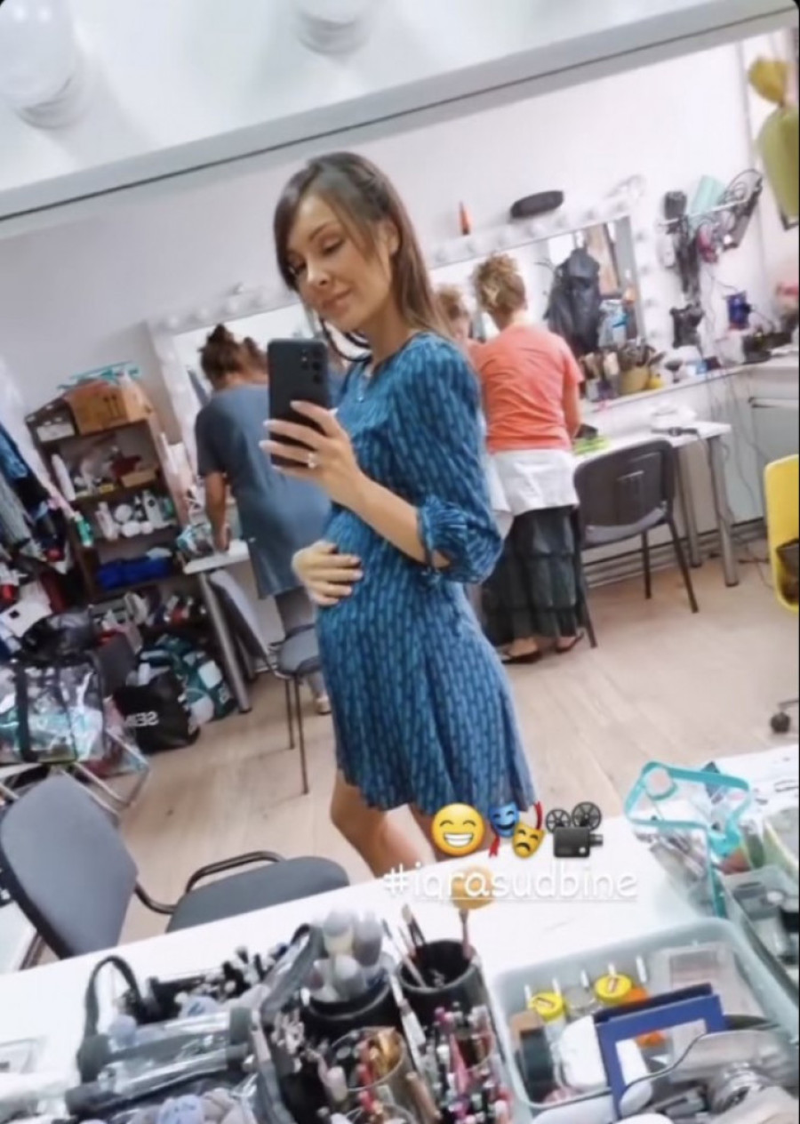 Dragana Mićalović iznenadila! Pozirala i pokazala trudnički stomačić (FOTO)