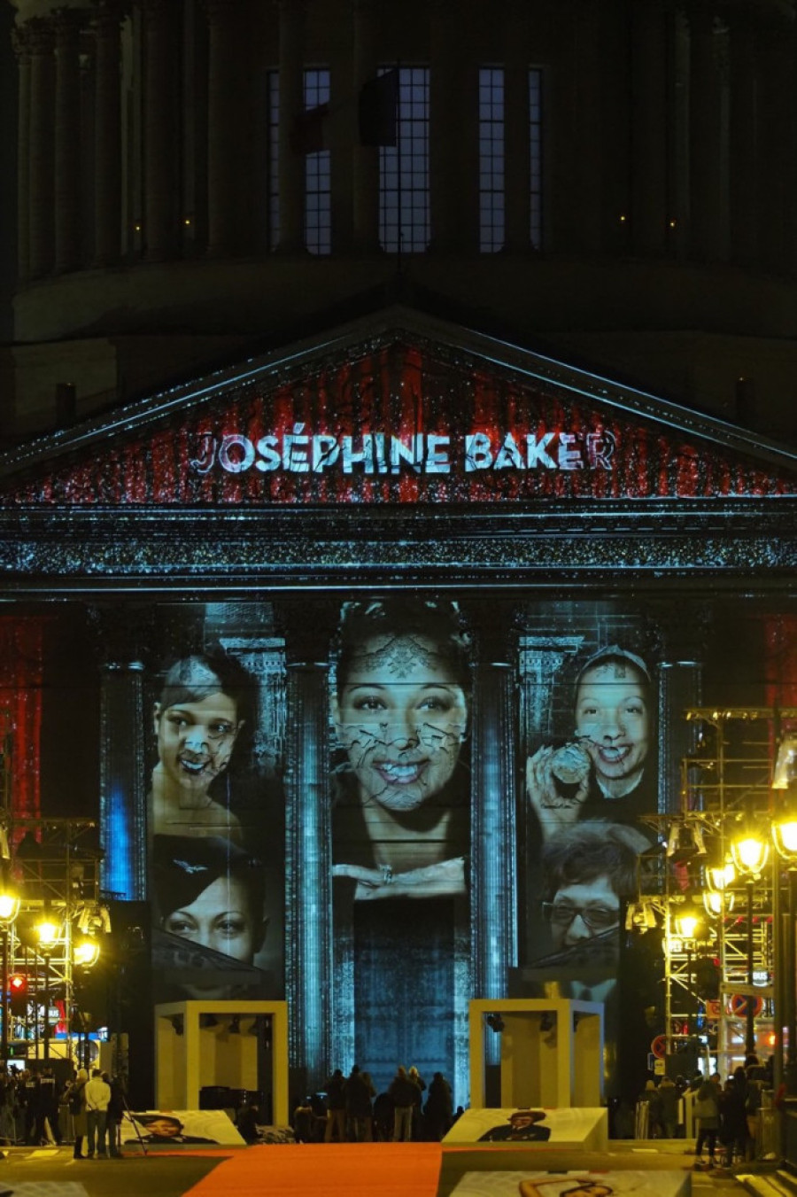 Kovčeg sa šakom zemlje: Veličanstvena ceremonija u čast Žozefini Beker u Parizu (FOTO)