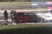 Drama  na auto-putu: Kod "Geneksa"  se zapalilo vozilo u pokretu (FOTO/VIDEO)