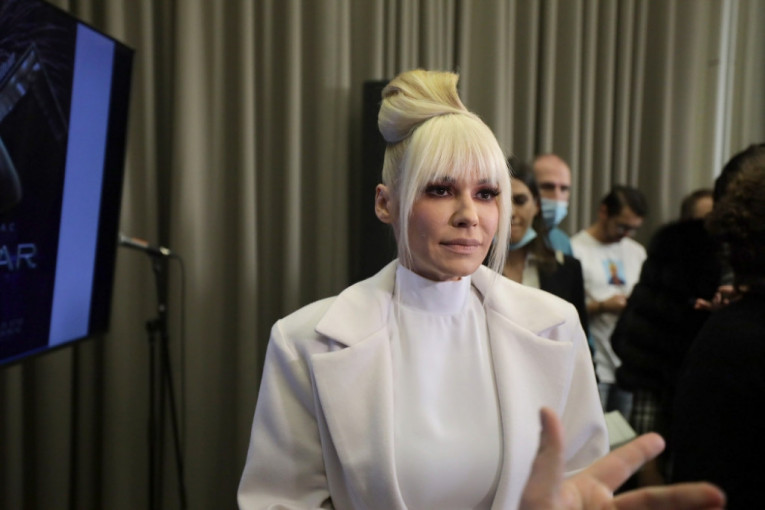 Nataša Bekvalac i čudna frizura: Pevačica iznenadila sve novom promenom (FOTO)