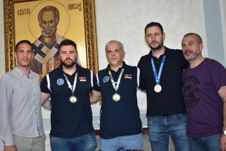24SEDAM KIKINDA Gradonačelnik čestitao osvajačima svetskog srebra i evropske bronze