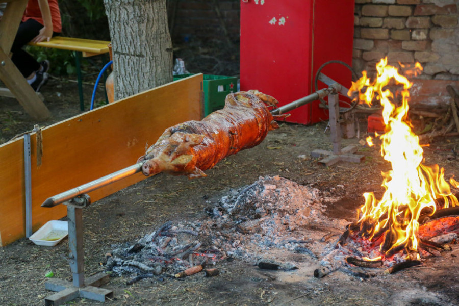 24SEDAM KIKINDA "Topolski kotlić" okupio dvadesetak ekipa, najboljima nagrade i pehari