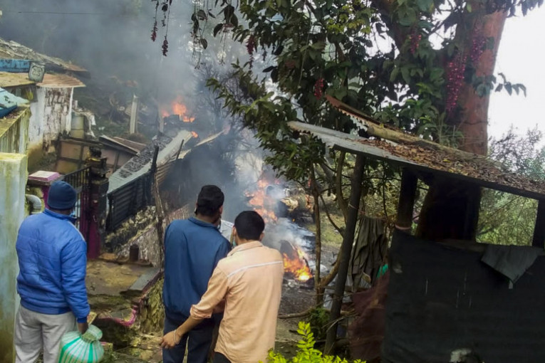 U padu indijskog helikoptera stradalo 13 od 14 putnika, među njima i načelnik Generalštaba  (VIDEO/FOTO)