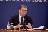 Božićna čestitka predsednika Vučića: Želim da duh Božića bude i u narednoj godini podsticaj da složno delujemo za napredak Srbije