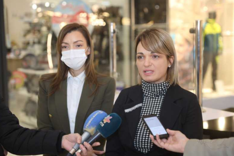 24SEDAM NOVI SAD Otvoren info pult poreske uprave u TC „Promenada“