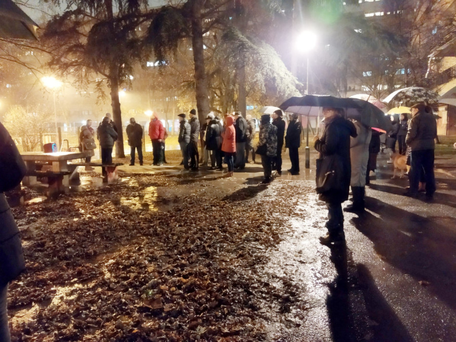 Strah od neizvesnosti: Status kvo ponovo digao na noge stanare Bloka 37 (FOTO)