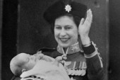 Stari engleski običaj nalagao je da član vlade obavezno prisustvuje rođenju kraljevske bebe