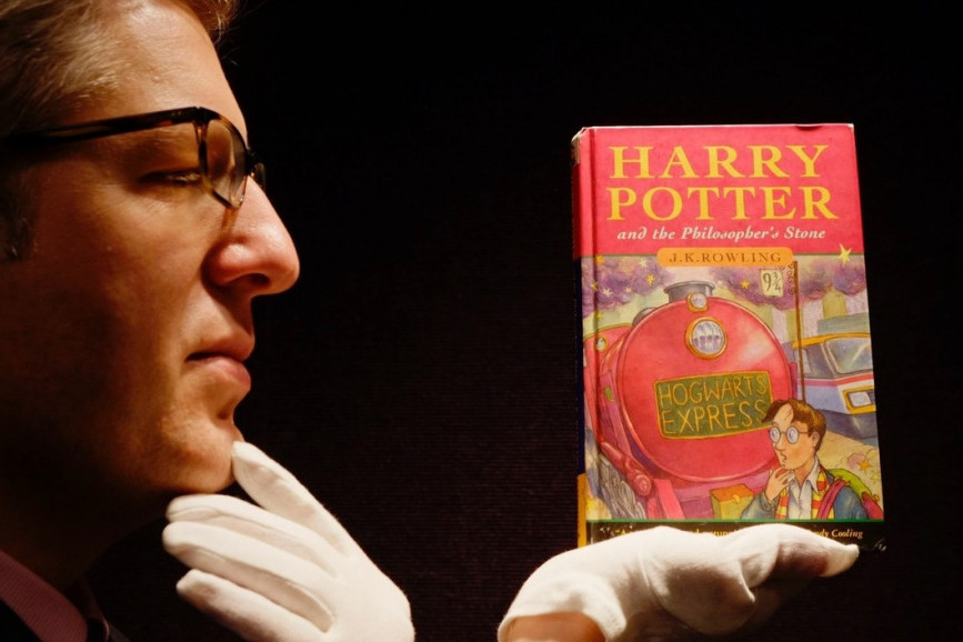 "Hari Poter i kamen mudrosti" je najskuplja knjiga 20. veka: Milioni za prvo izdanje