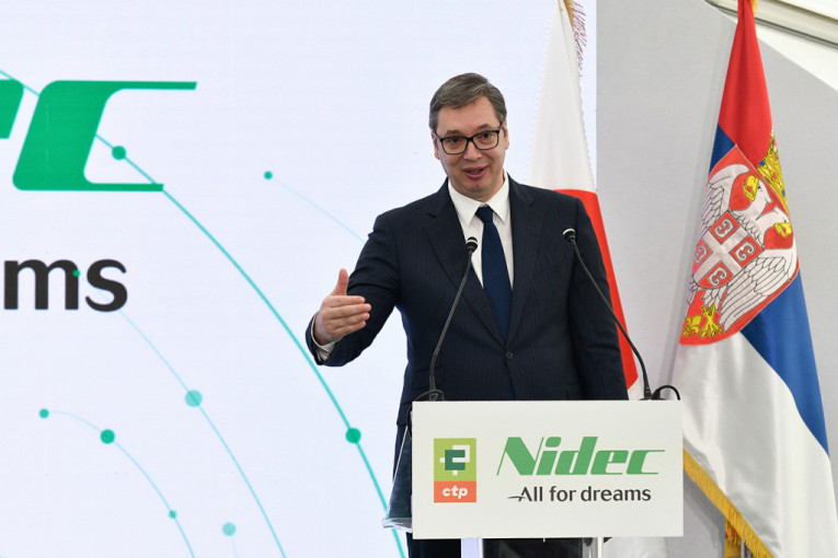 Položen kamen temeljac za fabriku "Nidek"! Predsednik Vučić: Jačamo ekonomiju na najbrži mogući način (FOTO)