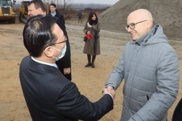Vučević prisustvovao polaganju kamena temeljca "Nidekove" fabrike: "Planiramo 500 radnih mesta za visokoobrazovane"