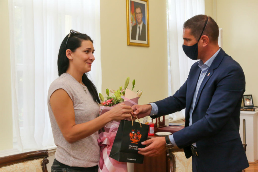 24SEDAM KIKINDA Gradonačelnik ugostio olimpijce iz Tokija - Dajanu Butuliju i Damira Mikeca