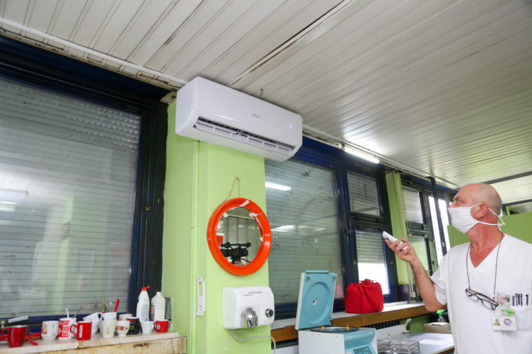 24SEDAM KIKINDA Nova donacija "Mekafora" kikindskoj bolnici - kupili 10 klima uređaja
