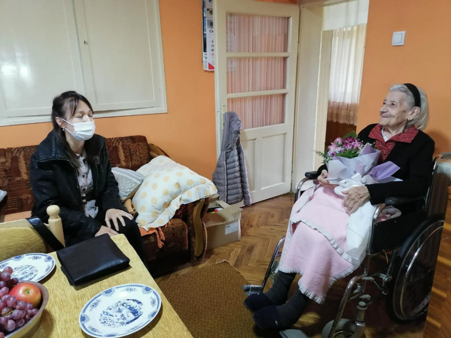 24SEDAM KIKINDA Međunarodni dan starijih osoba: Gradonačelnik posetio najstariju sugrađanku