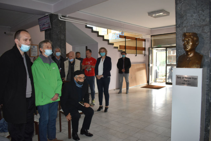 24SEDAM KIKINDA Grad se odužio velikanu: Otkrivena spomen bista prof. dr Mičurina Berara