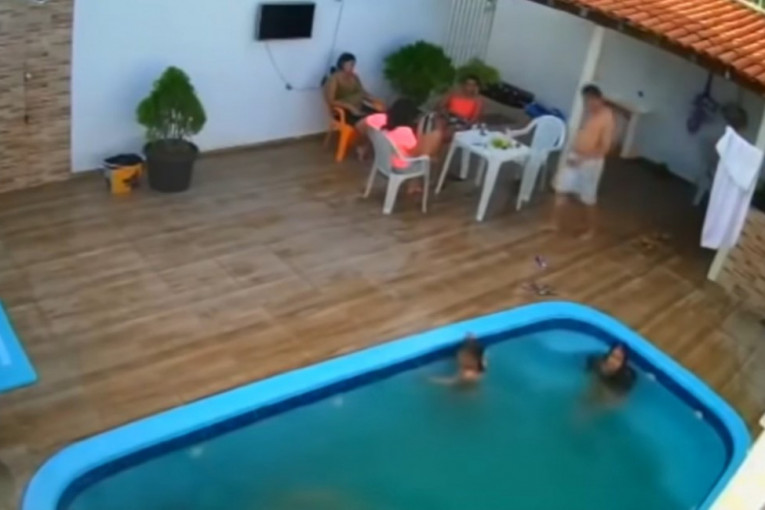 Tinejdžerki se kosa uplela u filter bazena i nastao je horor: Bila dva minuta pod vodom, jedva je izvukli (VIDEO)
