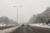 Nikako bez zimske opreme i lanaca na put: Evo kakvo je stanje saobraćajnica u Srbiji