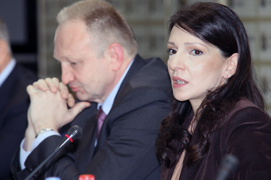 Marinika Tepić i njene sulude teorije: Od "droge" u Moroviću, pa do "špijunskog centra" u EPS!