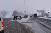 Hrabrost i iskustvo nisu merilo dobre vožnje po snegu: Posebno upozorenje za sve vozače!