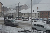 U Bačkoj i Sremu smanjena vidljivost zbog magle,  na putevima još ima snega