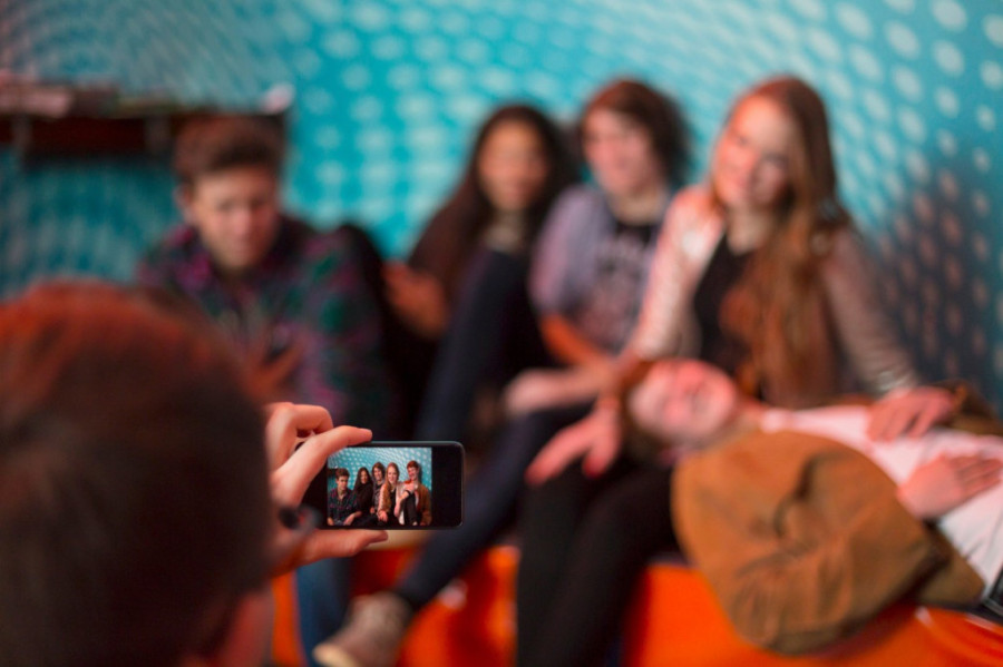 Tinejdžeri ih skrivaju, a vi gledajte i slušajte: Pet alarmantnih signala da dete ima ozbiljan psihički problem