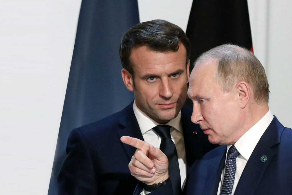 Makron: Francuska podržava Ukrajinu u otporu, ali nije u ratu sa Rusijom