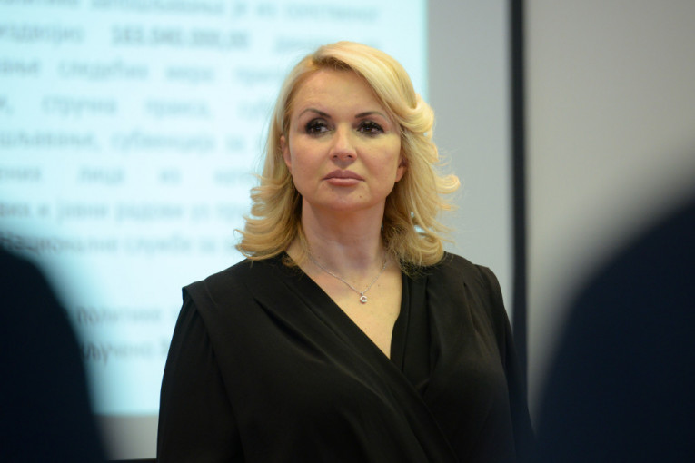 Ministarka Kisić otkrila kako deluje lek protiv korone: Smanjuje se rizik od komplikacija!