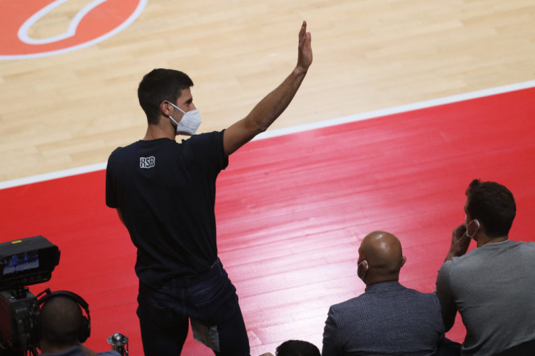 Zvezda je izgubila, niko nije napuštao dvoranu: Novak je bio jedan od njih, kako je samo navijao