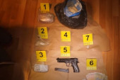 Uspešna policijska akcija u Kaluđerici: Uhapšen muškarac sa više od dva kilograma heroina (VIDEO)