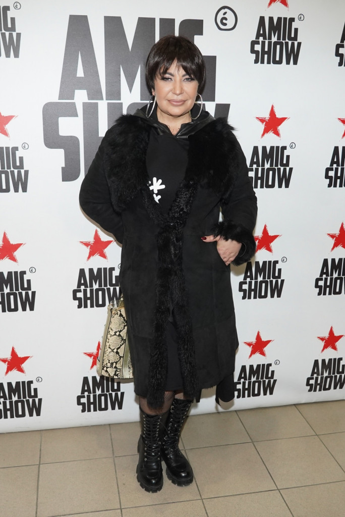 Stoja promenila lični opis, pa morala da se ugoji: Pljuvali su me, predala sam se hrani da bih im udovoljila, vole me sa viškom i celulitom!