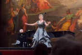 Operska diva je pevala ariju, kada je mladić iz publike "pustio glas", njena reakcija oduševila je sve (VIDEO)