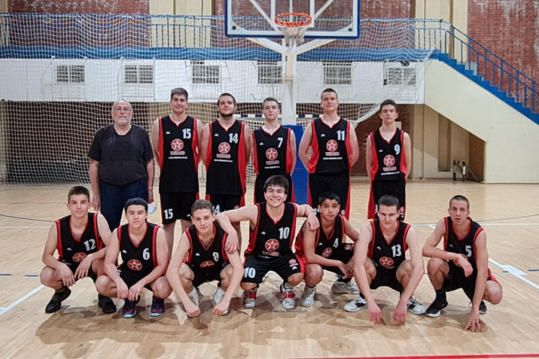 24SEDAM POŽAREVAC Sjajni rezultati kadeta i pionira Košarkaškog Kluba „Po Basket"