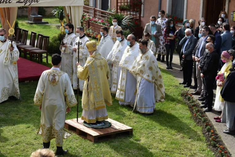 24SEDAM POŽAREVAC Vladika Ignatije služio liturgiju u crkvi Sv. Nikole, gradonačelnik uputio praznične čestitke